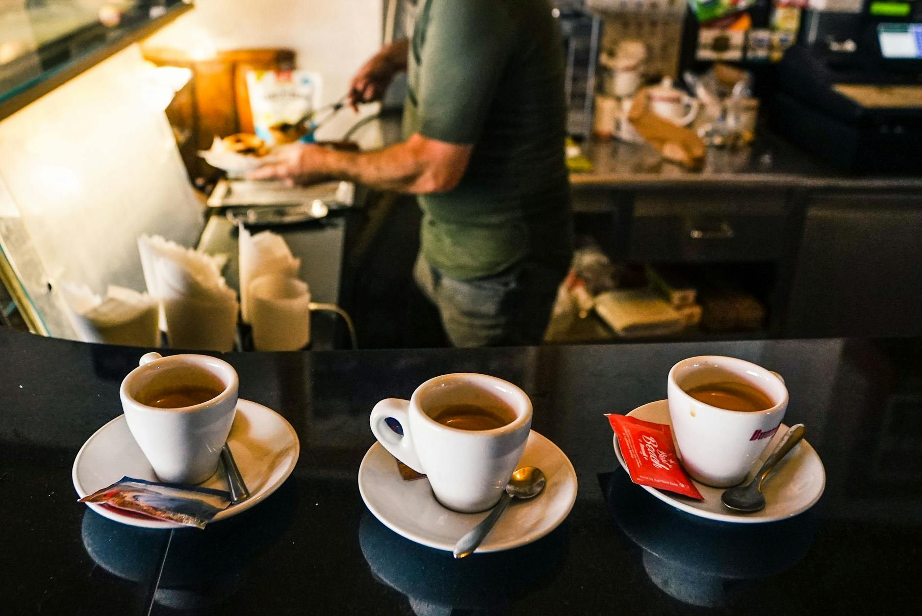 As 13 Melhores Cafeteiras Elétricas em 2024: Desfrute do Café Perfeito a Qualquer Momento